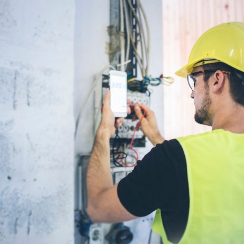 What are the Hourly Charges for Electricians?